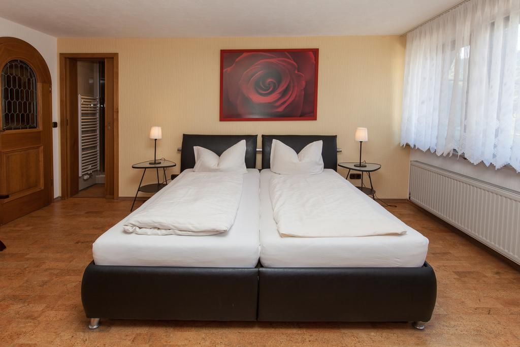 Hotel & Restaurant Krone Kestert Екстериор снимка