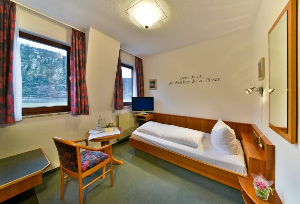 Hotel & Restaurant Krone Kestert Екстериор снимка